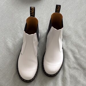 Dr Martens 2976 Yellow Stitch Smooth Leather Chelsea Boots Size 7